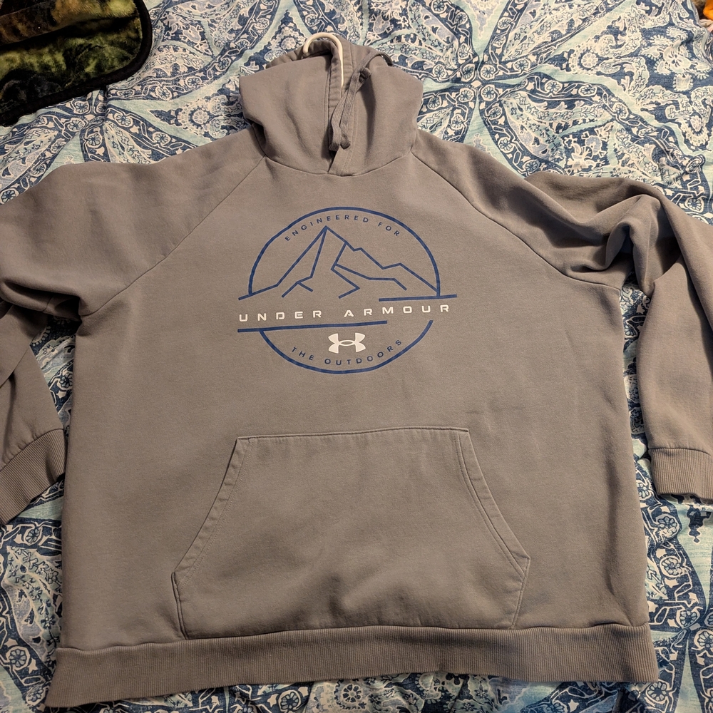 Under Armour Men’s Gray Hooded Sweatshirt with Outdoor Logo
